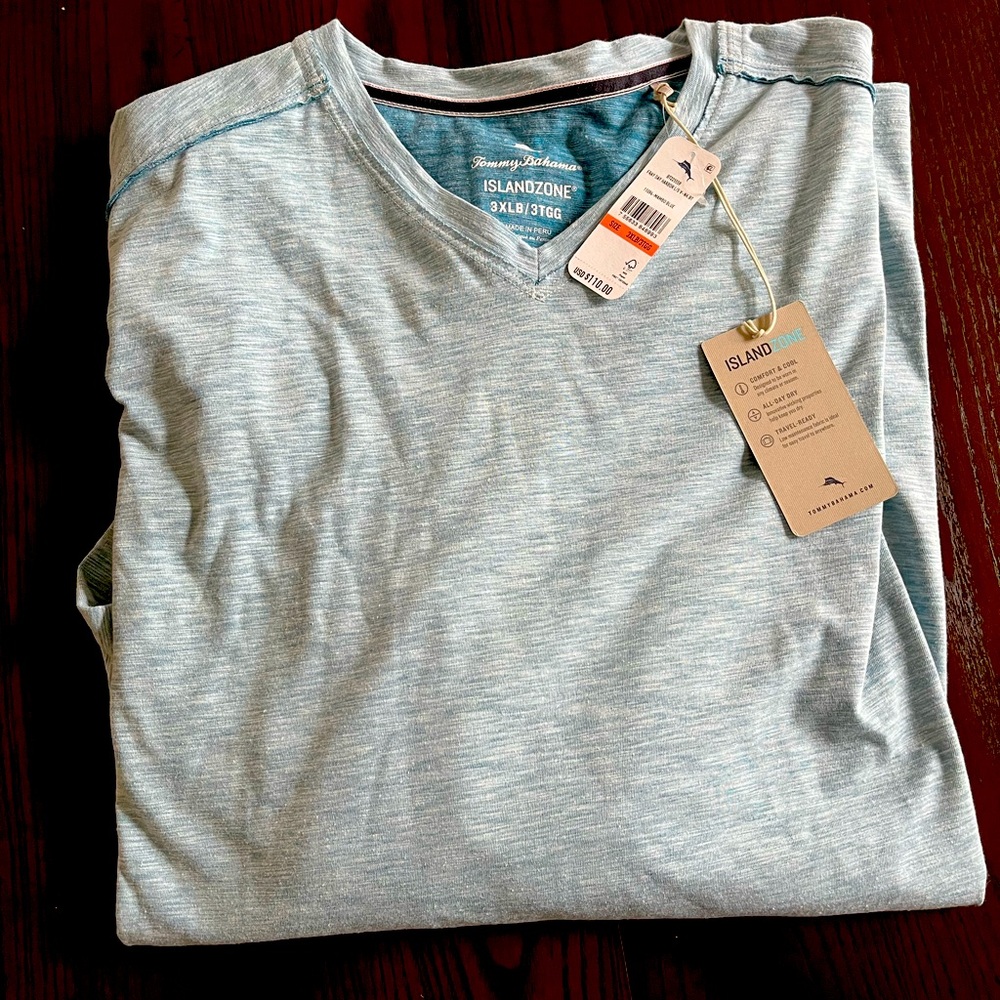 Tommy Bahama Island Zone Long Sleeve
Size 3XL
Mambo Blue
BRAND NEW